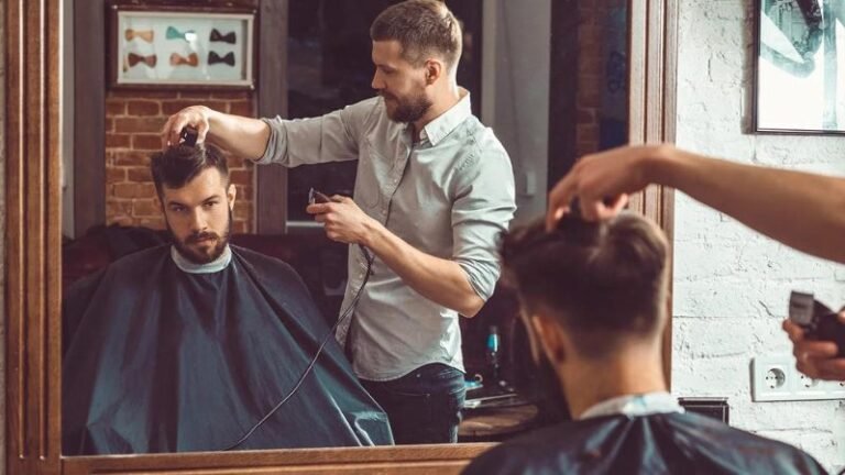 Handling Difficult Clients and Ensuring Satisfaction in a Barbershop: 7 Tips